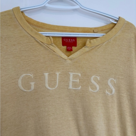 Guess Pastel Yellow Short Sleeve Tee Shirt Size XL - Picture 3 of 11